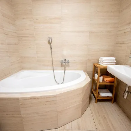 Wellness Zoo Lhota *