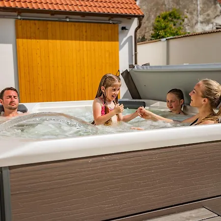 Wellness Zoo Lhota *