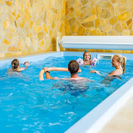 Lägenhet Wellness Zoo Lhota *